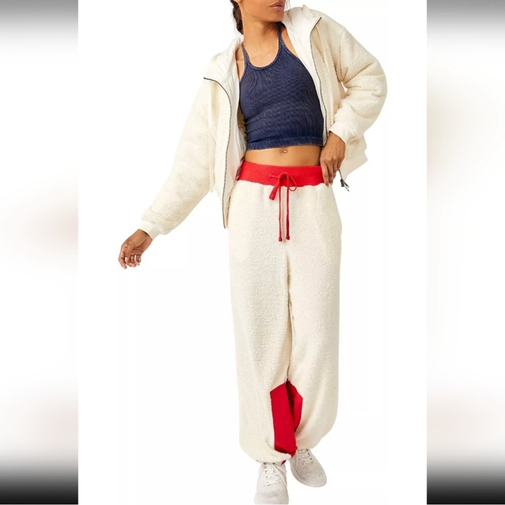 NWT FP Movement Cuddle up pants size medium